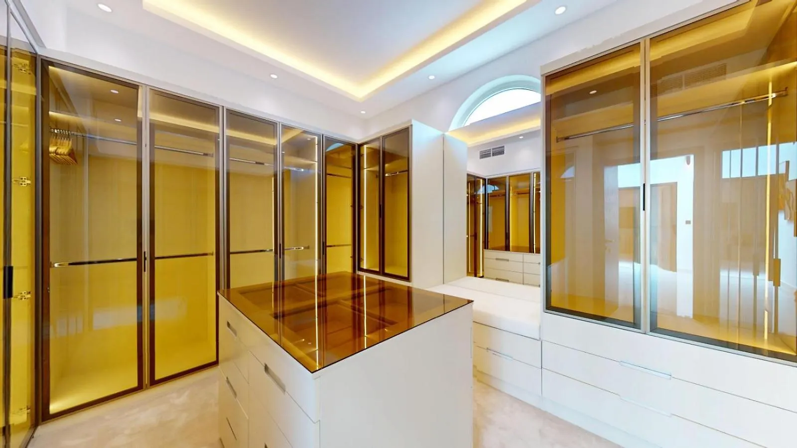 Jumeirah Park - Opulent Three Bed Villa Retreat Dubai 0*,