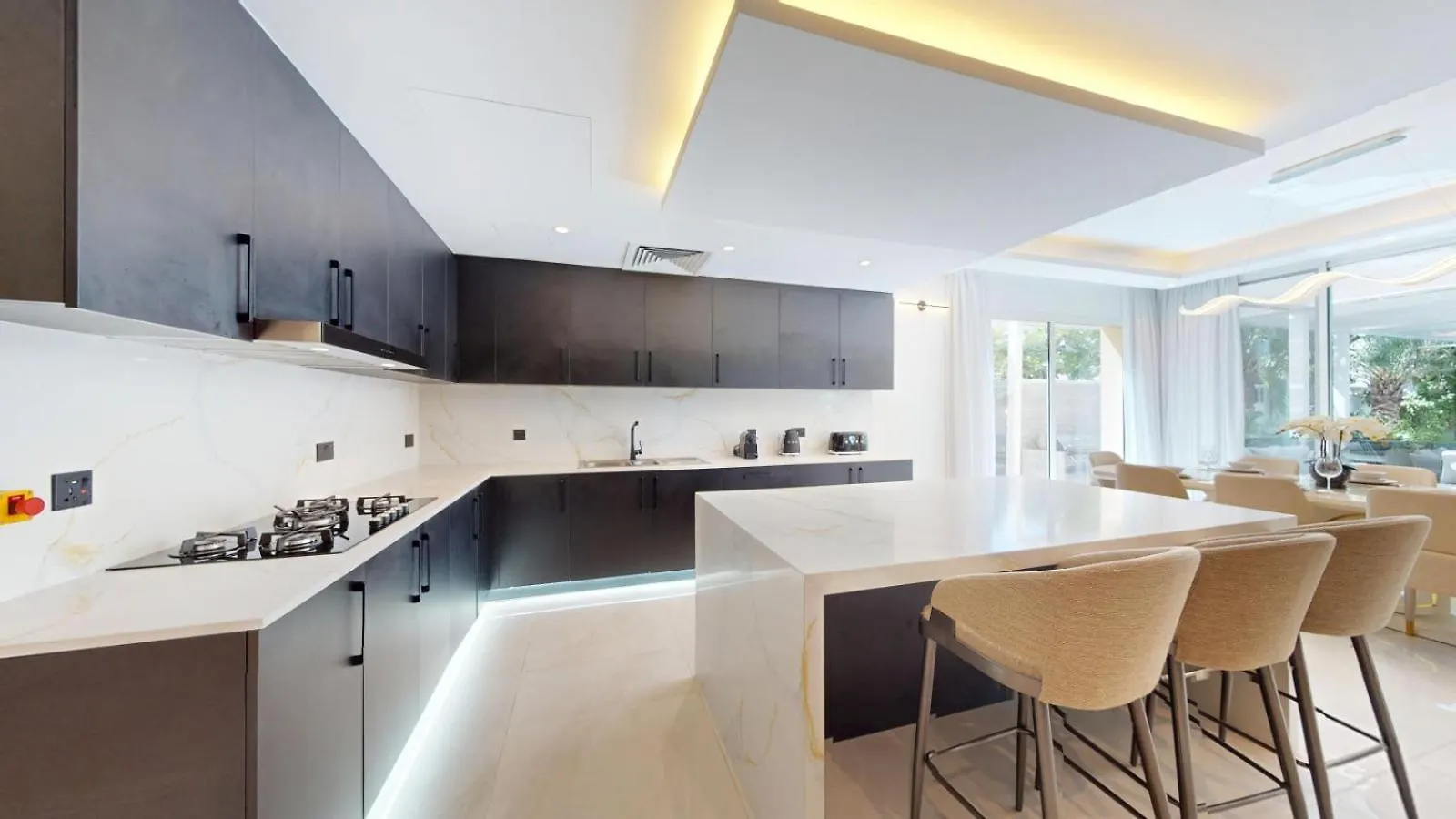 Jumeirah Park - Opulent Three Bed Villa Retreat Dubai Holiday home