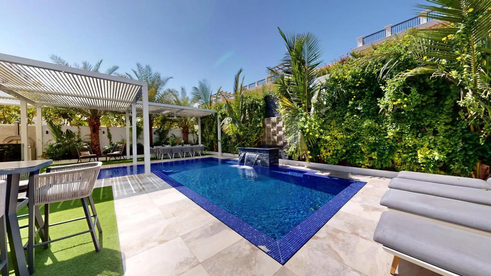 Jumeirah Park - Opulent Three Bed Villa Retreat Dubai Holiday home