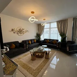 Holiday home Amazonia Townhouse Damac Hills 2 By Letstay, Dubai