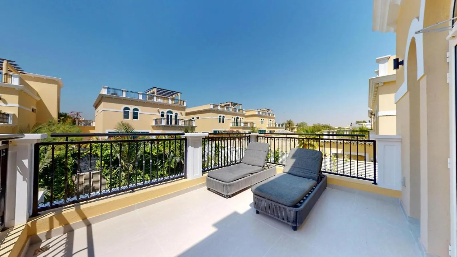 Holiday home Jumeirah Park - Opulent Three Bed Villa Retreat Dubai